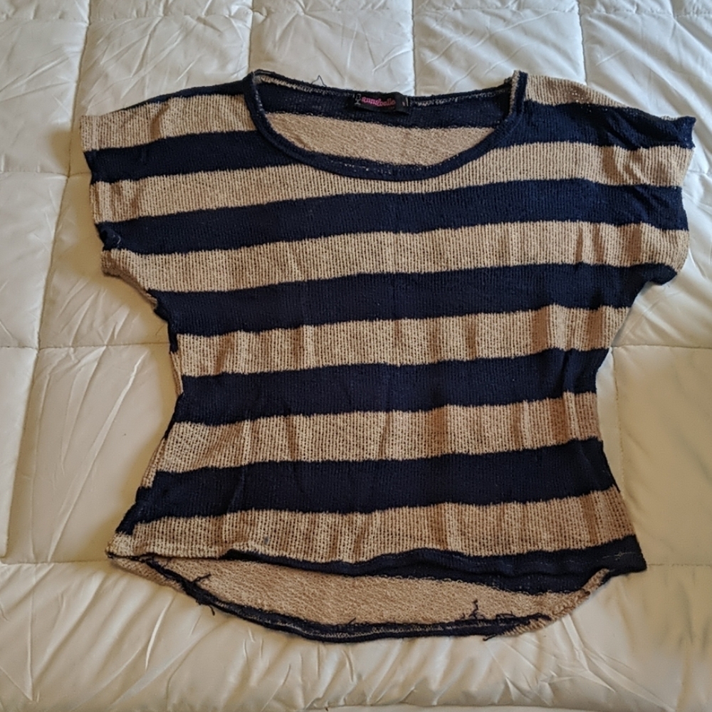 Short sleeve netted t-shirt